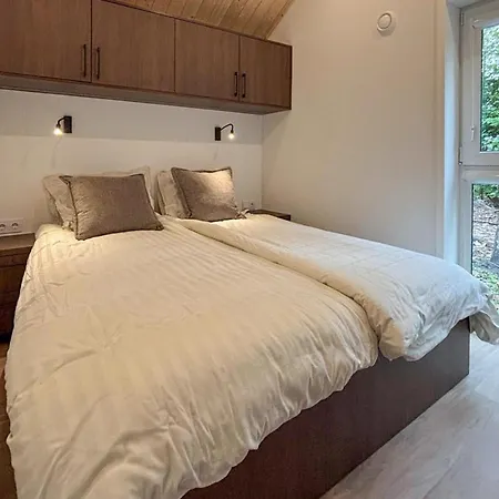 Stunning In Oud Gastel With Wifi Oud-Gastel
